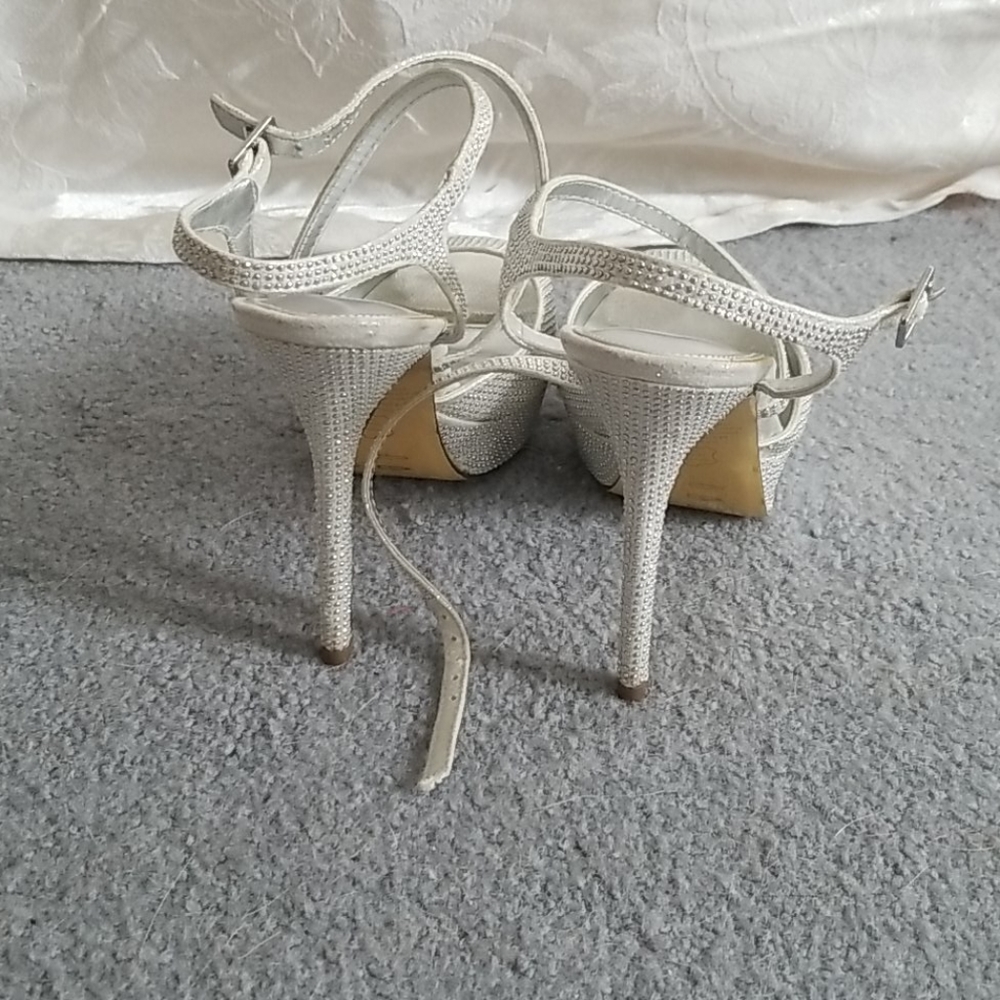 Silver sandals - Picture 2 of 6